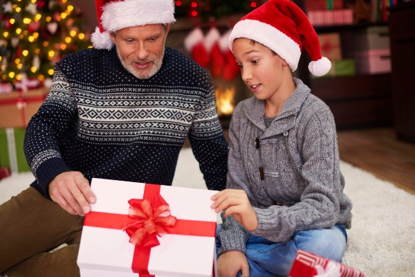 cosa regalare al nonno per natale