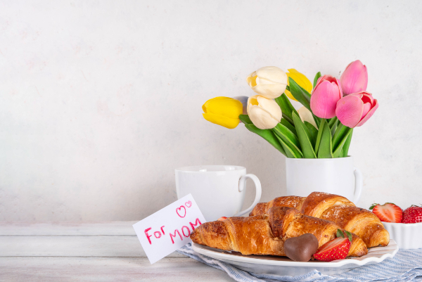 colazione a letto per festa mamma