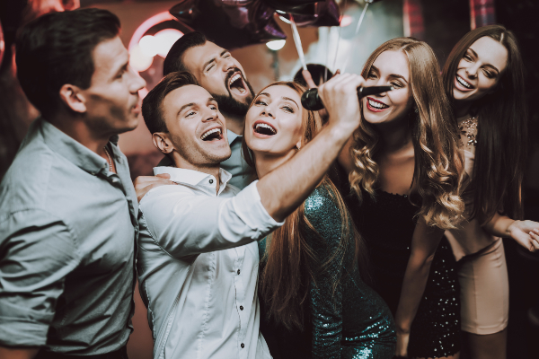 festa a tema sanremo playlist